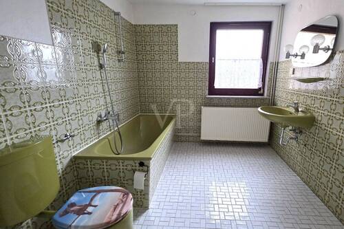 Badezimmer EG (Nr. 50) - 