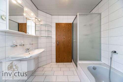 Badezimmer – Ansicht 2 - 