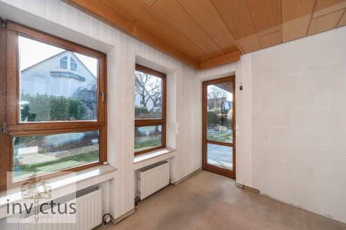 Blick vom Wohnzimmer nach draußen - 