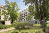 Gebäuderückseite - Etagenwohnung mit 38,50 m&sup2; in Berlin zum Kaufen