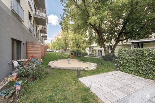 Garten hinter dem Haus - 