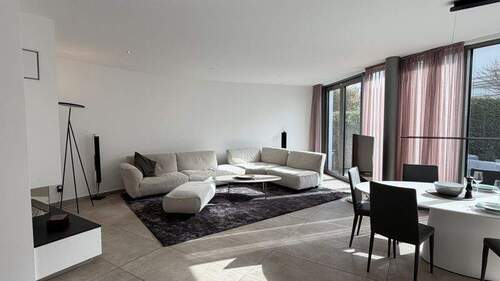 Bild 3 - 5 Zimmer Etagenwohnung in Essen