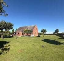 Geräumiges Einfamilienhaus mit zwei weiteren Einliegerwohnungen und vielseitigem Nebengelass auf großem Grundstück bei Demmin