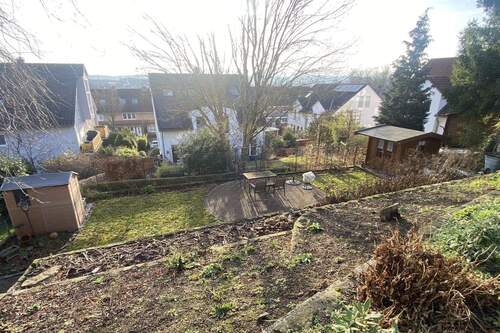 Blick auf das Grundstück - 