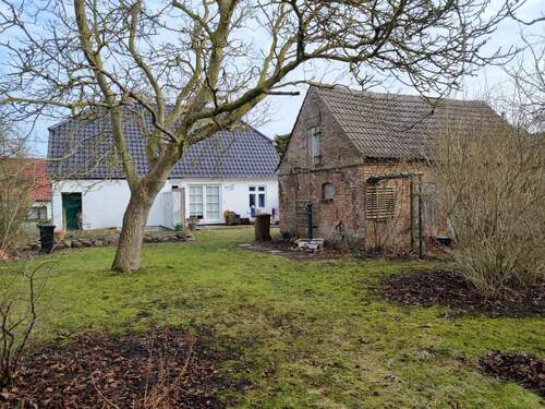 Haus- und Grundstücksansicht - 5 Zimmer Einfamilienhaus zum Kaufen in Altenkirchen