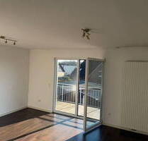 3-Zimmer-Wohnung im 1. OG mit eigenem Dachgeschoss und viel Ausbaupotenzial - Rehburg-Loccum