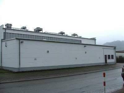 3. Halle Front - 
