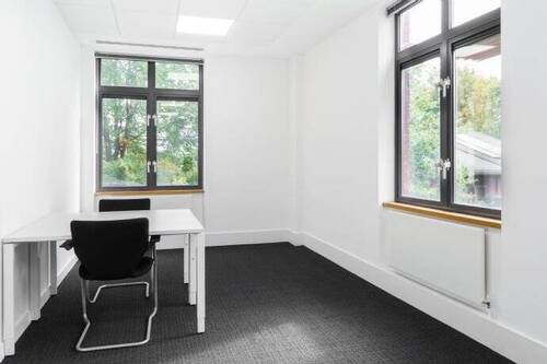 Bild 1 - Voll ausgestatteter privater Büroraum für Sie und Ihr Team 10 sqm in Regus Kaiserlei