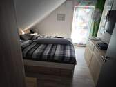 Schlafzimmer mit angrenzender Ankleide - 