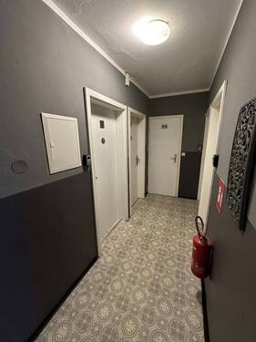 Flur - Mehrfamilienhaus, Wohnhaus in Nürnberg