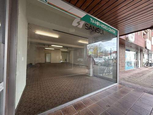 Eingang - Ladenlokal im Herzen von Bassum bietet viele Gestaltungsmöglichkeiten!