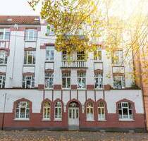 Große 3-Zimmer-Wohnung mit Altbau-Charme in Bremerhaven-Lehe!