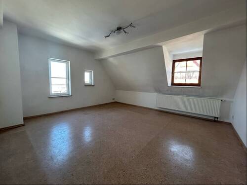 Wohnzimmer - 3 Zimmer Etagenwohnung zur Miete in Rothenburg