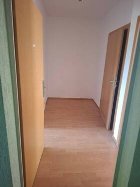 Flur - 2 Zimmer Etagenwohnung in Zeulenroda-Triebes