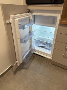 Kühlschrank mit Tiefkühlfach - 