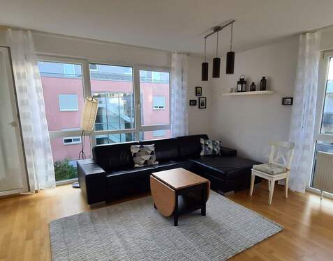 Wohnzimmer - 2 Zimmer Etagenwohnung zum Kaufen in Haar