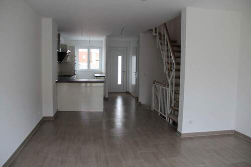 Gefließtes EG - 5 Zimmer Reihenmittelhaus in Wiesbaden (Künstlerviertel)