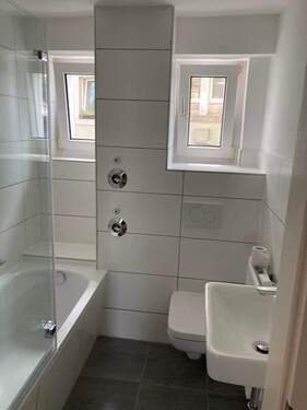 IMG_2275 - Gepflegte 2-Zimmer mit Laminat in guter Lage!