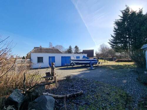 Grundstücksansicht - Mehrfamilienhaus, Wohnhaus in Ummanz zum Kaufen