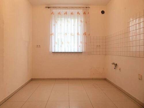 EG, Wohnung li.: Küche - 