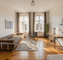 Charmante 2-Zimmer-Altbauwohnung mit Balkon nahe Tempelhofer Feld - Berlin Neukölln