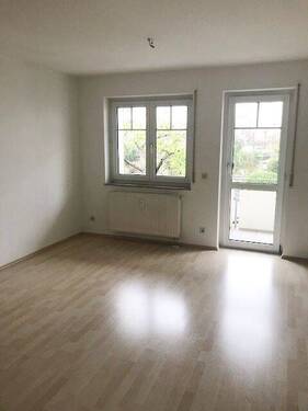 Wohnzimmer - Etagenwohnung mit 45,00 m² in Trossingen zum Kaufen