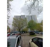 Bezugsfreie, praktische 1-Zi.-Wohnung BerlinMarzahnGärten der Welt zu verkaufen