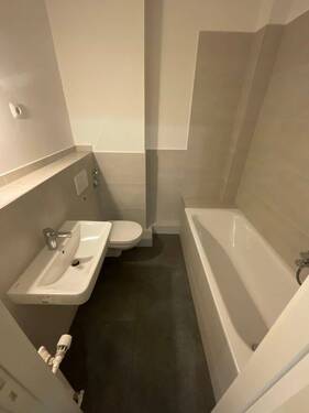 Badezimmer - Etagenwohnung mit 39,00 m² in Hamburg zur Miete