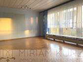 Wohnzimmer_5104_MiriamKunz-Immobilienmanagement.jpg - 
