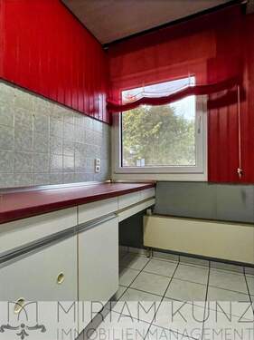 Küche1_5104_MiriamKunz-Immobilienmanagement.jpg - 