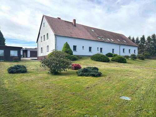 Vorderansicht - 1 Zimmer Mehrfamilienhaus, Wohnhaus zum Kaufen in Lawalde