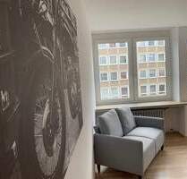 +++ MÄDELS-WG SUCHT MITBEWOHNERIN+++ - Nürnberg Glockenhof