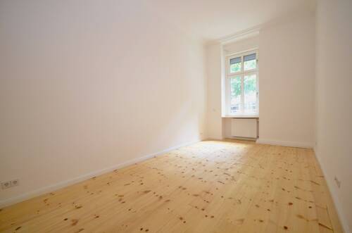 Schlafzimmer - 2 Zimmer Etagenwohnung zum Kaufen in Berlin