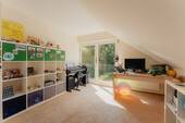 Haupthaus: Kind 2 im OG - 