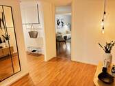 Heller Eingangsraum - 3 Zimmer Etagenwohnung zum Kaufen in München