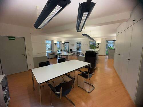 Parkallee 1 Büroraum 3.jpg - 3 Zimmer Büro in Schieder-Schwalenberg