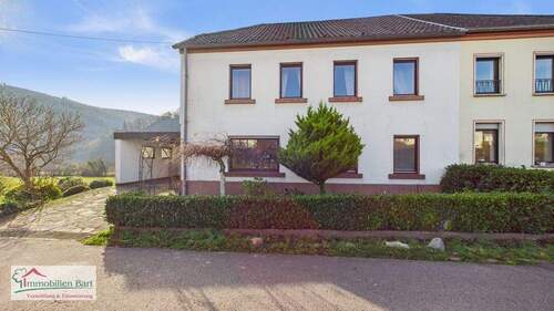 Straßenansicht - SERRIG (BEI SAARBURG ) WOHNHAUS MIT 2 WOHNUNGEN