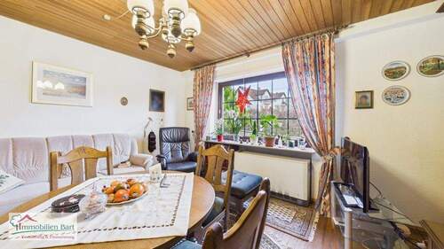 EG - Wohnzimmer - 6 Zimmer Doppelhaushälfte zum Kaufen in Serrig