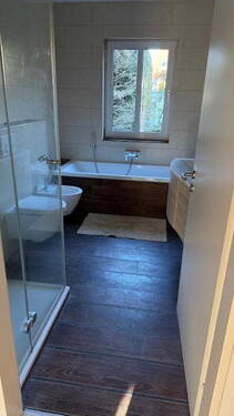 Bad (2) - 4 Zimmer Etagenwohnung in Kassel