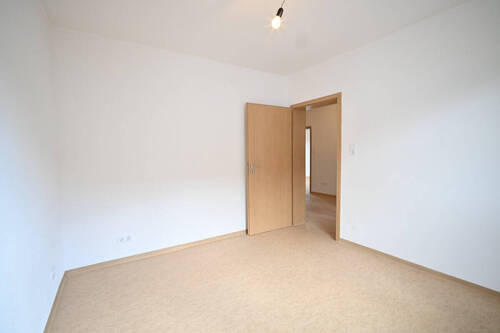 Schlafzimmer 2 von 3 - 