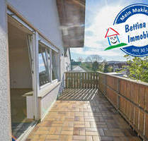 DIETZ: Erstbezug nach Sanierung! Modernisierte 4 Zimmer-Wohnung im ersten OG - 2 Balkone + Garage - Schaafheim Mosbach