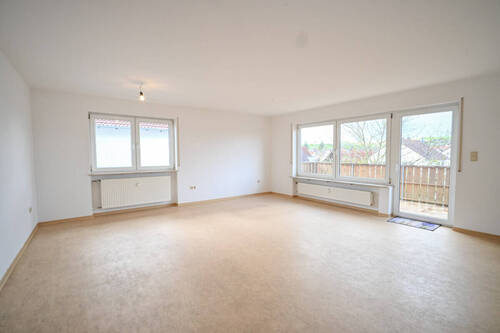 Wohnzimmer - 4 Zimmer Etagenwohnung in Schaafheim