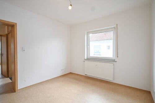 Schlafzimmer 2 von 3 - 