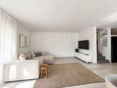 Behagliche Sofaecke im Wohnzimmer - 