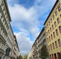 - Wohn- und Geschäftshaus mit Steigerungspotential - - Berlin Neukölln