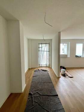 Flur - 4 Zimmer Etagenwohnung zur Miete in Kehl