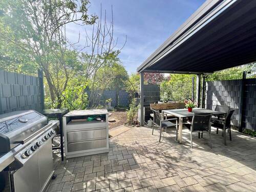 mit Terrasse - 