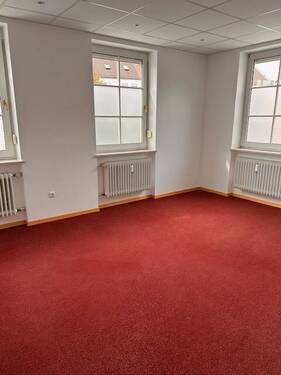 Bild Zimmer 2 - Etagenwohnung mit 119,00 m² in Eggenfelden zur Miete