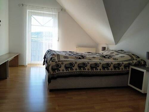 Zimmer 2 - 