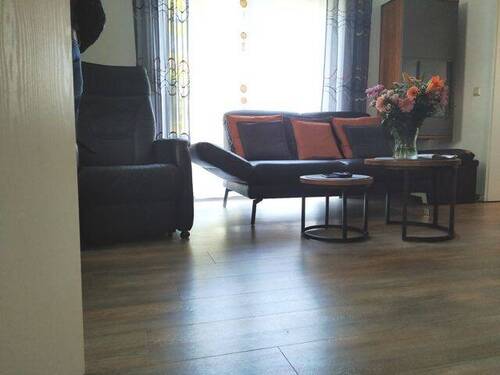 ELW_Wohnzimmer mit Vinylboden - 